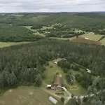 Couette-café Les De La Metairie Haute 3*