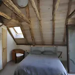 Les De La Metairie Haute Couette-café