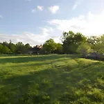 Les De La Metairie Haute