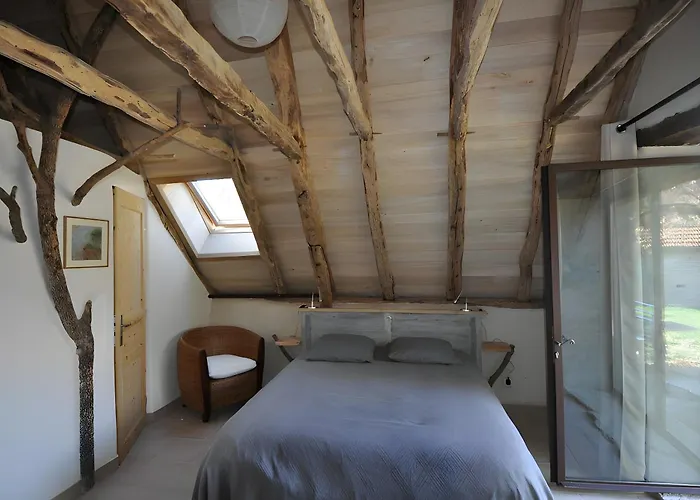 Les De La Metairie Haute Bed and Breakfast